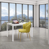 Tavolo RAVENNA in legno finitura rovere rustico e struttura in metallo bianco 110x68 cm